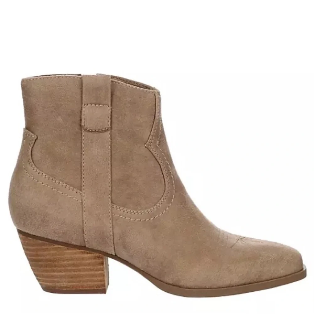 Dolce Vita Solow Western Bootie -Size 8.5 and 9 Dune Suede Color - Picture 12 of 16
